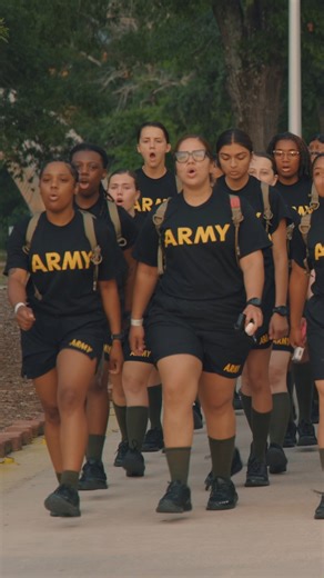 Ever wonder if you’re capable of more? The Wisconsin Army National Guard 🦡🇺🇸proves you are💥 See if you have what it takes to make it through Basic Combat Training. Learn more 👉 linktr.ee/wiarng | Wisconsin Army National Guard