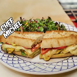 Sandwich Poulet Géant: Goût Inoubliable 😋 | Chef Michel Dumas