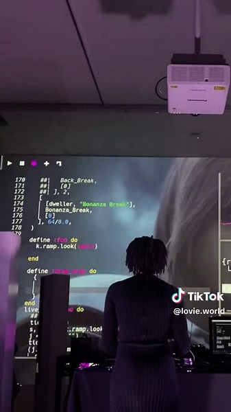 Real-Time DJ Set Coding Experience | DJTok