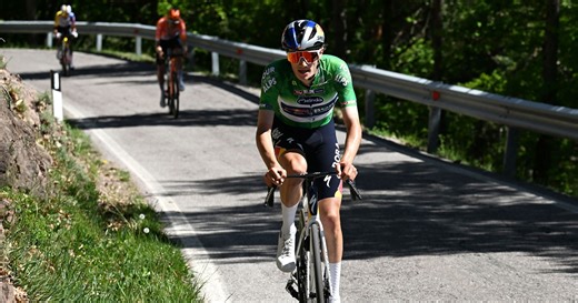 Tour des Alpes - Giulio Pellizzari gagne la 5e étape et le classement général : son attaque et son arrivée en vidéo