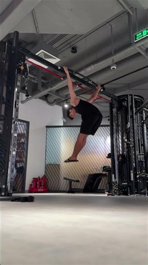 Shoulders Dislocates on Bar - Shoulder Strength & Flexibility