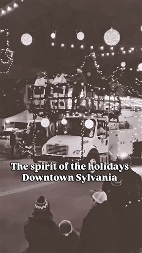 Join us in Sylvania for Miracle on Main Street. Starting this Friday 🎄 details below! Friday December 5th | Holiday Tree Lighting Sponsored by Sandlot Barborshop Live music, hot cocoa, winter wonderland, First Friday shopping and more. Live music with Dave Pfenning & PFAM JAM In the cheer tent and Los pollo loco tacos! Sunday December 7th | Holiday Parade Sponsored by Black & White Transportion Choirs, hot cocoa, winter wonderland and more! Our two-day event showcases the spirit of Sylvania dur