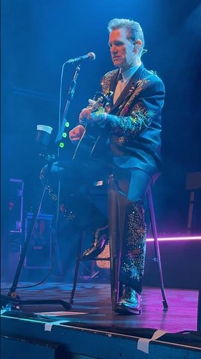 I Can’t Help Falling In Love With You (Elvis Presley Cover) Chris Isaak Live #elvis #chrisisaak