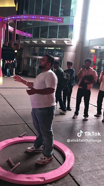 Dj Khaled vs 10 Sticks Challenge: Arcade Gaming Fun