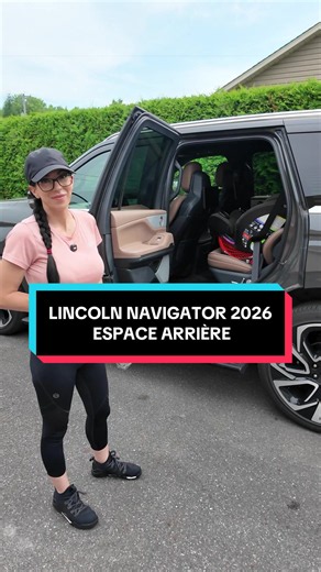 Lincoln Navigator 2026 espace arrière - configuration familiale