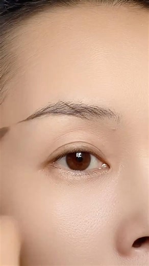 “Perfect Brows in Seconds! Save this easy eyebrow shaping tutorial 💖✨”