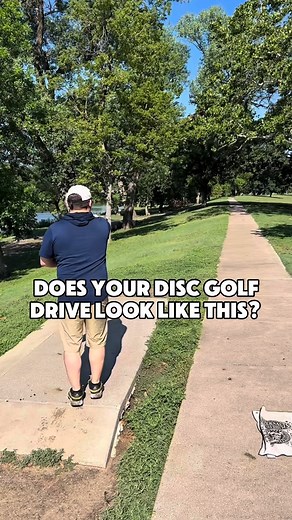 This mistake in your disc golf drive is costing you 50 feet of distance. Lucky for you the fix is easy 🥏👌🏼 If you want to see real distance improvement this winter comment Blueprint and I’ll send you a link to get my 90 day distance blueprint. Inside I break down the key aspects of building good form in disc golf, drills, workouts, videos, & the 90 day plan. Get your copy and watch your friends say “what changed”? As you out throw them 👌🏼 #discgolf #discgolfdaily #discgolfeveryday #discgolf