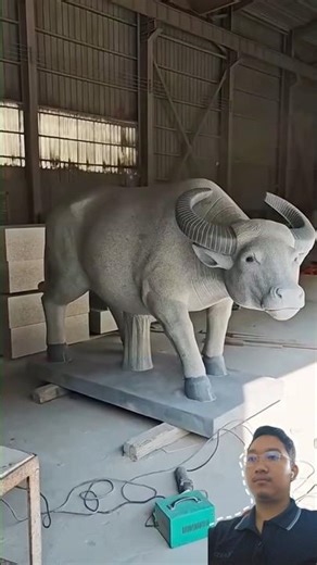 INCREDIBLE! This Sculpture Looks So Real It Fooled Me! 🐃🤯✨ #Artistry #Lifelike #Sculpture