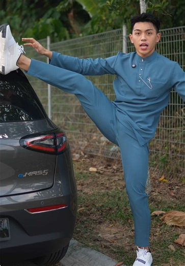 Membuat Split dengan Bajuy Melayu