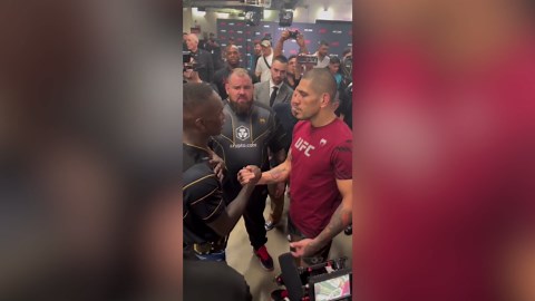 Israel Adesanya and Alex Pereira discuss fight backstage after UFC 287