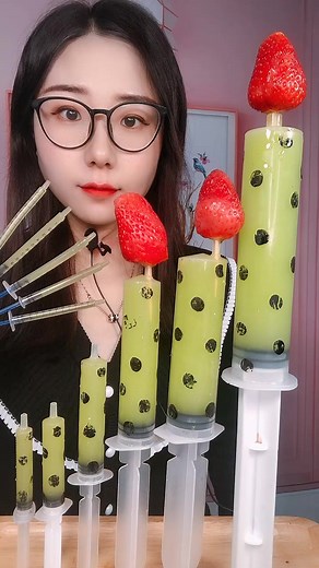 Bella Loves Drink & Eat on Reels