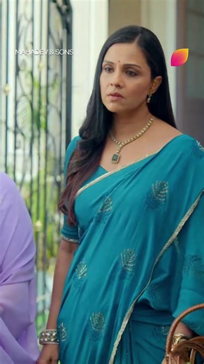 25 saal puraana ghaav ab bhi hai inn behnon ke beech taaza, kya kabhi mit paayengi inki dooriyaan? 🤔 Dekhiye #MahadevAndSons, Mon-Fri raat 9:30 baje, sirf #Colors aur JioHotstar par. #ManasiSalvi #SnehaWagh | COLORS TV