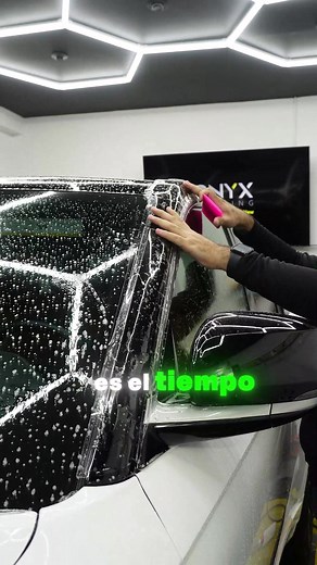 ✨ ¡Protección personalizada con nuestros kits precortados! ✂️💎 Lleva la protección de tu auto al siguiente nivel con nuestros kits diseñados a la medida. 🔹 Ajuste perfecto para cada modelo 🔹 Fácil instalación y acabado impecable 🔹 Protege contra rayones, piedras y contaminantes Dale a tu vehículo el cuidado que se merece, con la tecnología que marca la diferencia. ¡Haz que luzca como nuevo por más tiempo! 🛡️🚗 ¿Tienes dudas o quieres más información? ¡Envíanos un DM y te ayudamos con todo l