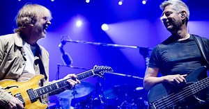 Phish Finishes Stellar St. Louis Run With 20  Minute "Mr. Completely" [Photos/Videos]