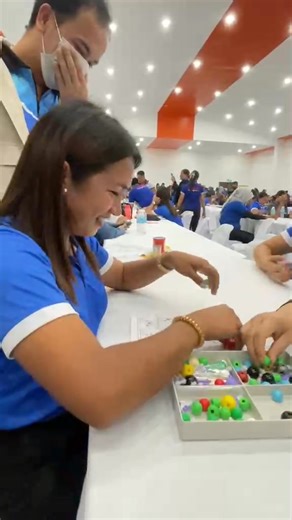 Feeling Bright kaayu ta dire na part. Chemistry Simulation 😳🧐 #chemistry #everyoneactivefollowersシfypシ゚viralシalシ @highlight | Alexis Galagar Lapinid