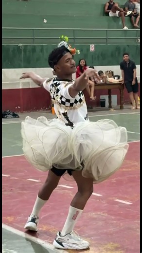 Leonardo Trindade - Miss Diversidade da Quadrilha Explosão Acaraense