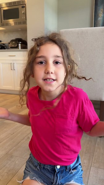 They Left Crumbs and Learned to Clean Up | Kids Story
