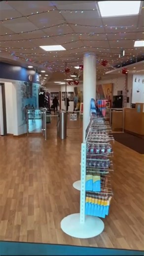 It's beginning to look a lot like Christmas at the Aquadrome... 🎅 We had so much fun putting up the decorations, and we’re ready to spread plenty of festive cheer over the next few weeks 🎄 Fancy a festive workout? Check out our class timetable here: https://www.basingstokeleisure.com/basingstoke-aquadrome/timetables/#class | Aquadrome