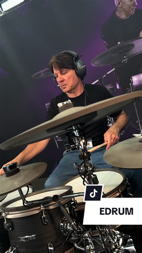 Ralf Gustke spielt EFNOTE PRO Schlagzeug