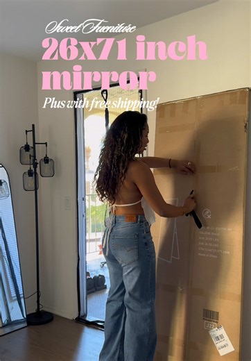 Create the Perfect Photo Corner with a Big Eye Mirror