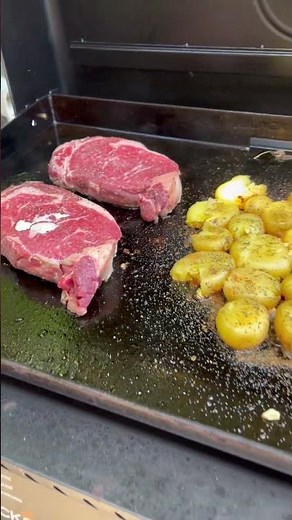 Easy blackstone smashed potato recipe ☀️#blackstonegriddlecooking #blackstonegriddlerecipes