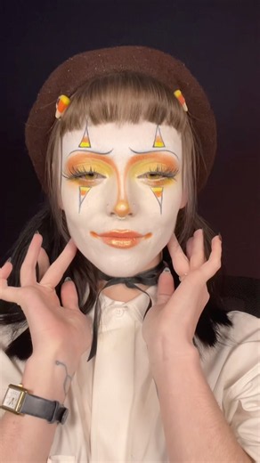 Candy Corn Clown Makeup #creativemakeup #makeuptransformation #halloweenmakeup #hannahjoy