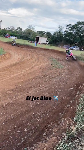 Ese sonido enamora ax 100 Suzuki 😍🥶🎥❤️‍🔥🔥 #mototierra #elianracing #viral #republicadominicana #viralvideo #viralreels | elian.racing