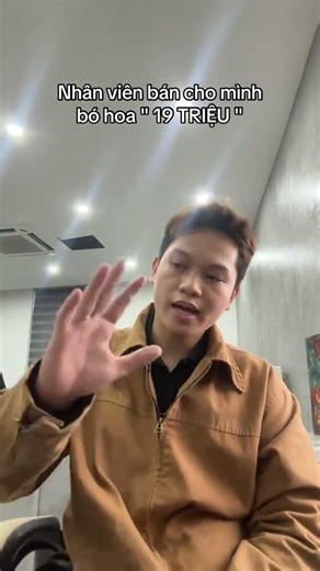 Mình được nhân viên bán cho bó hoa 19 TRIỆU