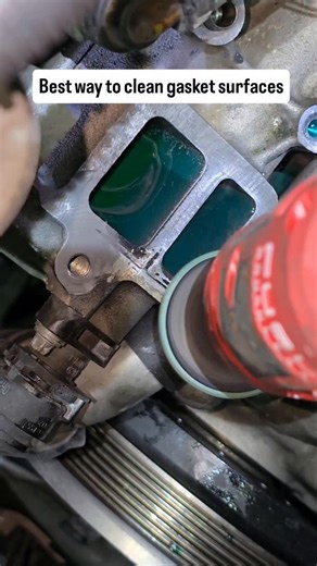 Valeriy Seredich | Clean gasket material easily #mechanic #tools | Instagram