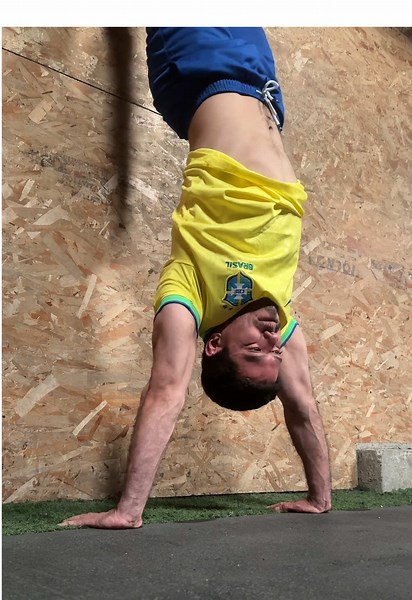 Quiero aprender a caminar parado de manos.😮‍💨 #paratiiiiiiiiiiiiiiiiiiiiiiiiiiiiiii #pedrosampaio #gymtok #gymmotivation #fyp