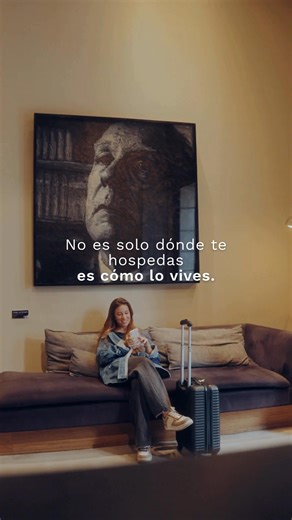 Hay destinos que te marcan y hoteles que transforman tu forma de vivirlos. En Esplendor by Wyndham, cada espacio está pensado para que conectes con la ciudad de una manera única. Diseño, arte y lifestyle en cada detalle. No es solo dónde te hospedás. Es cómo lo vivís. | Esplendor Hoteles