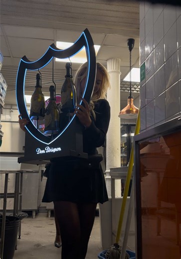 Upplev Nattlivet i Stockholm: Champagne & Flärd