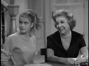 The Lucy Show, S1, E1 (Lucy Waits Up for Chris)
