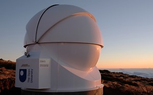 A school reaches for the stars with an online astronomy course