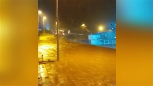 VIDÉO - Tempête Philippe : alerte rouge en Guadeloupe, confrontée à des inondations