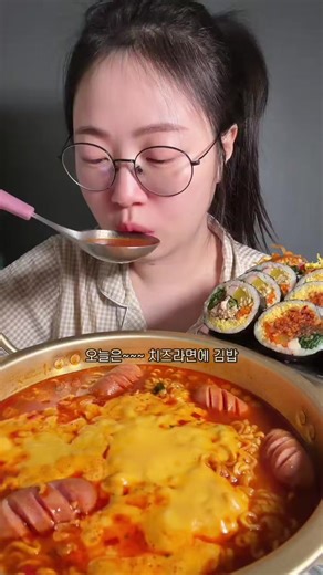 Mukbang Cerita Horror Tengah Sawah - Nadia Omara