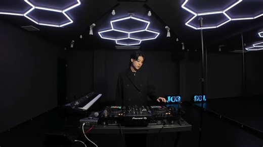 ［搬运］JOE NISHIZAWA -First Live DJ & Vocal Set in Studio