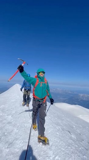 60 seconds to summit! 🏔️🎒❄️⛏️😎🇫🇷 The final minute of an ascent of Mont Blanc this summer, guided by Marco, when the summit ridge angle eases, and the roof of the Alps suddenly appears before you. Amazing memories. 〽️ 2024 dates now LIVE http://www.icicle-mountaineering.ltd.uk/mont blanc guide course.html 📍 Mont Blanc, Chamonix #chamonix #montblanc #summit #climbing #frenchalps #challenge #ifmga #mountainguide #iciclemountaineering | Icicle Mountaineering