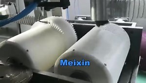 The shaft drilling and bristle planting roller brush manufacturing machine is an efficient automated equipment that produces roller brushes, round brushes and other products. It is suitable for a variety of bristle materials and brush handle materials Customization capability: supports the production of single or multi-color bristles, and can perform drilling or bristle planting operations separately #custombrushmachine #brushmackingmachine #mackingmachine | Meixin Brush Machinery