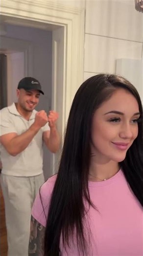 Poor door frame 😂