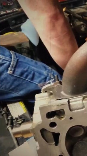 Dodge Charger Head Gasket! #bakerrebuilds #mechanic #cars