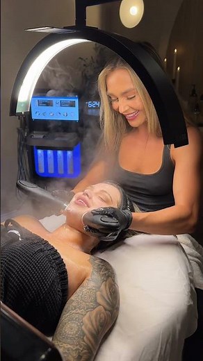 The Best Esthetician Lighting for Facials, Skin Analysis & Glowing Results | CosmoGlo