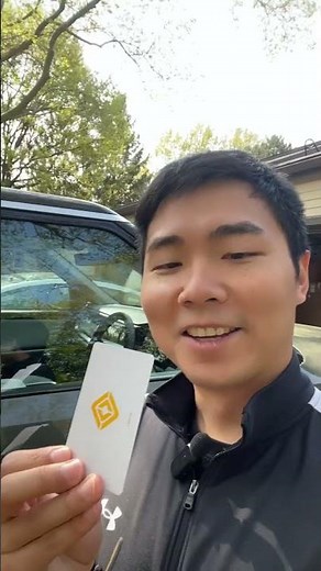 How to use the key bracelet and keycard Rivian R1S