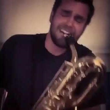 Improvising Baritone Sax over a Vintage Original Beat 🎷