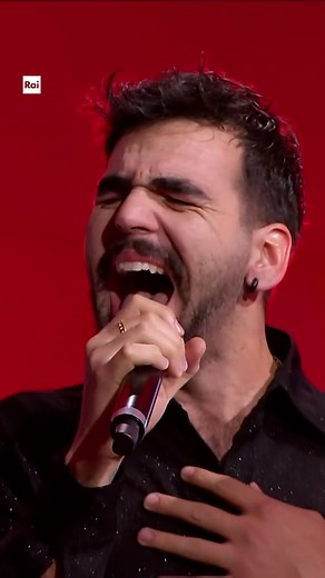 🎧“Who wants to live forever” 🎤 Il Volo con STEF BURNS L’esibizione integrale è su RaiPlay 👉 bit.ly/Sanremo2024 In audio su RaiPlay Sound 👉 bit.ly/Sanremo2024RPS #IlVolo #StefBurns #Sanremo2024 | Festival di Sanremo