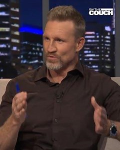 Bucks & Hawkins give insight into how Baz is within the four walls of Geelong.