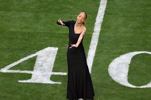 Super Bowl Sign Language Showstopper Justina Miles Expecting First Baby