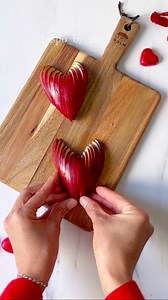 Apple Heart Tutorial 🍎❤️ Learn how to turn a simple apple into a beautiful heart shape ✨ Easy, fun, and perfect for fruit platters, Charcuterie Boards, Valentine’s Day, or special occasions 💛 Save this idea and follow for more creative food styling 🍽️✨ . #AppleHeart #FruitArt #FoodStyling #CreativeFood #EasyIdeas #ValentinesFood #HealthySnacks #inspobyrio | Inspo_by_rio