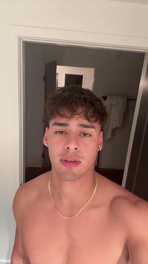 🫨🫨 | andrew davila