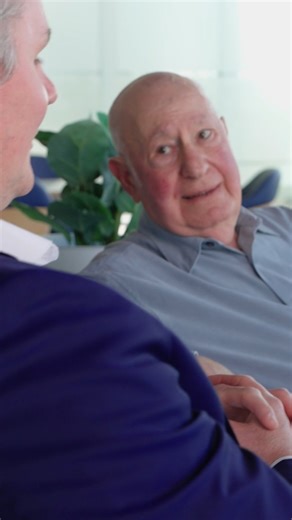 At 85, Larry F. faced a life-changing lung cancer diagnosis. Instead of traditional surgery, he chose a groundbreaking personalized, precision plan – including proton therapy and participation in clinical trials. The multidisciplinary team at Inova Schar Cancer Institute, led by Dr. Amin Benyounes and Dr. Christopher Johnson, helped Larry beat the odds and reclaim his life. 📽️ 💪 #LungCancerAwarenessMonth #ProtonTherapy #ClinicalTrials | Inova Loudoun Hospital